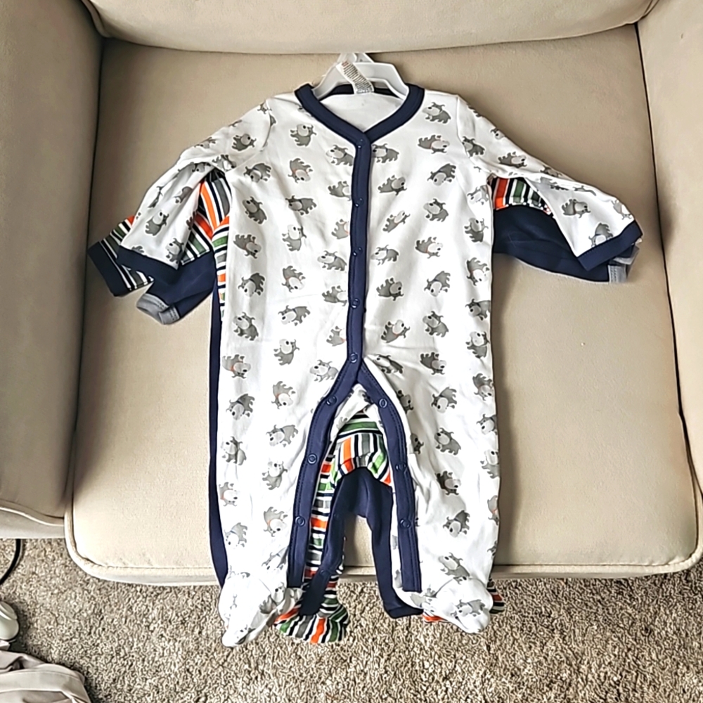 3 piece onesie Luvable Friends set